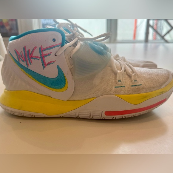 Nike Kyrie 7 Men’s basketball shoes size 8. White base with turquoise logo - Picture 2 of 7